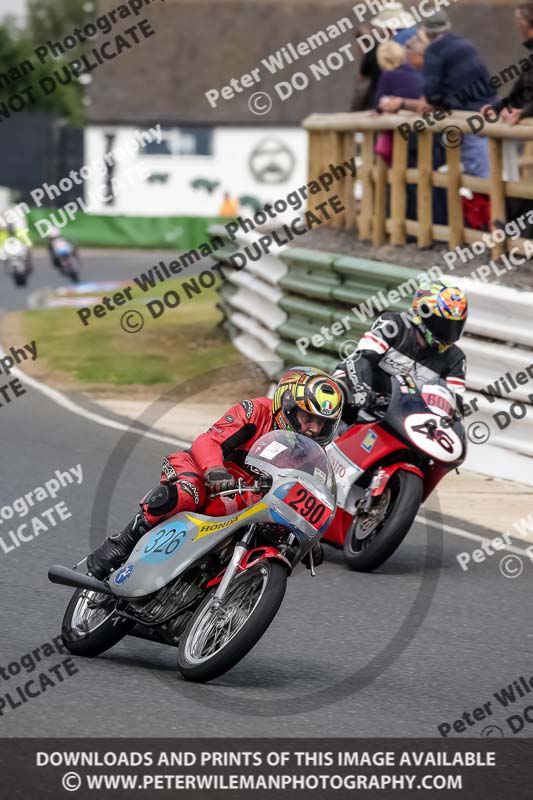 Vintage motorcycle club;eventdigitalimages;mallory park;mallory park trackday photographs;no limits trackdays;peter wileman photography;trackday digital images;trackday photos;vmcc festival 1000 bikes photographs